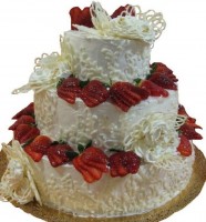 Свадебный торт без мастики с ягодами в Санкт-Петербурге